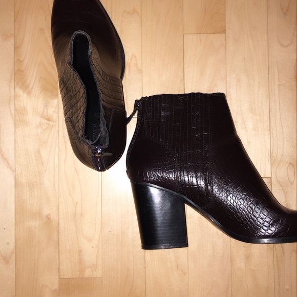 Zara Heeled Ankle Boots - Picture 3 of 4